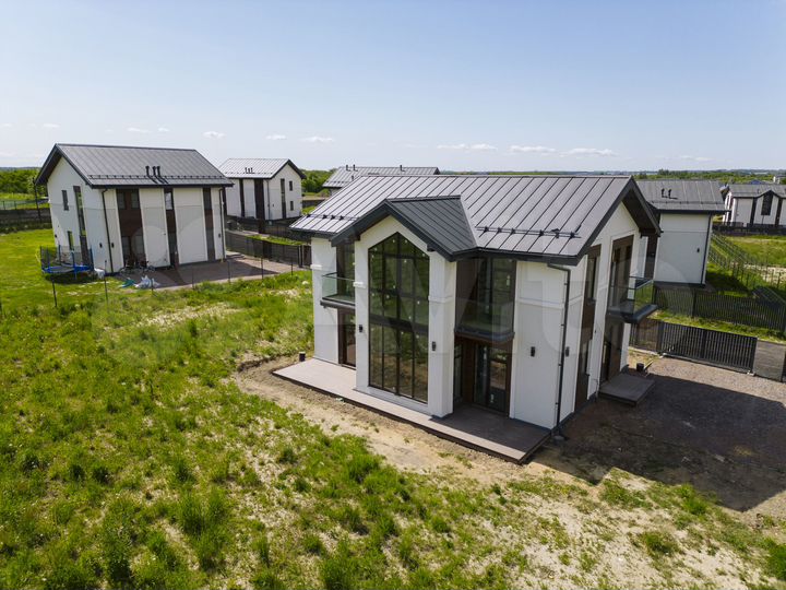 Коттедж 211,5 м² на участке 11,7 сот.