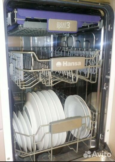 Умная и трудолюбивая посудомойка