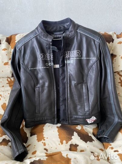 Женская мото куртка из Германии