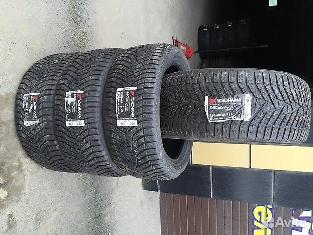 Yokohama BluEarth Winter V905 295/30 R22 103V