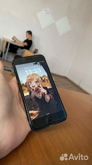 iPhone 8, 64 ГБ