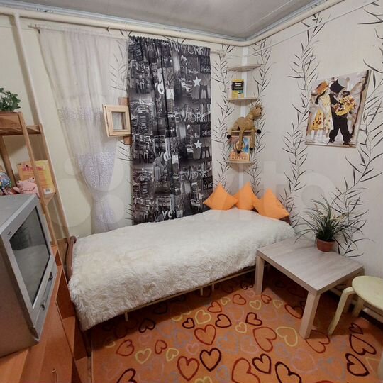 Комната 14 м² в 3-к., 1/2 эт.