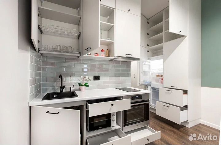 Кухня под потолок на заказ