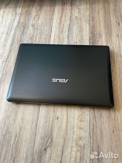 Asus core i5/12gb/Geforce GT 520