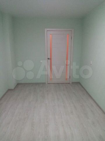 2-к. квартира, 64 м², 1/10 эт.