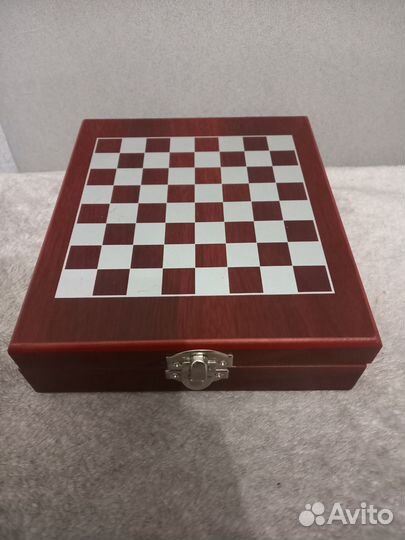 Подарочный винный набор новый