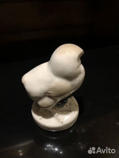 Фарфор статуэтка цыпленок