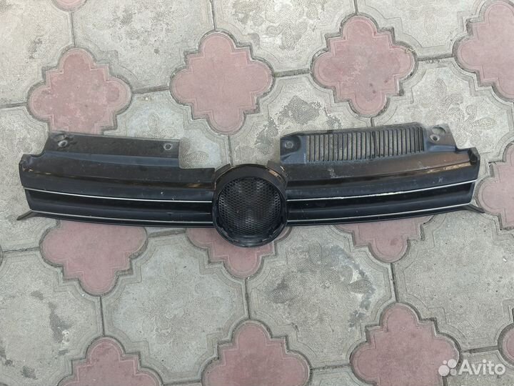 Решетка радиатора volkswagen golf 6