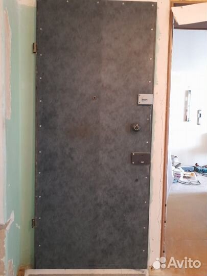 Дверь входная металлическая