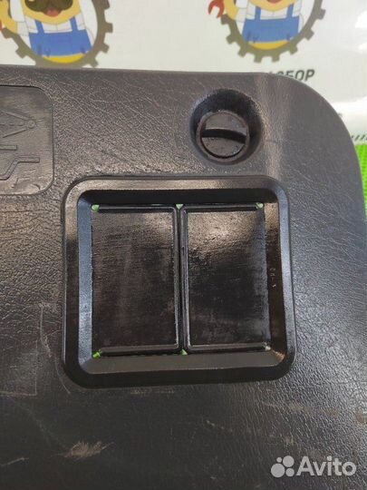 Обшивка багажника задняя правая Peugeot Partner