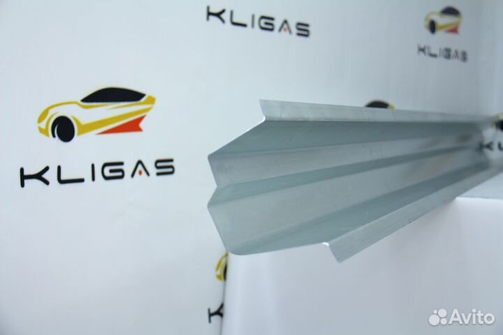 Ремонтный порог Toyota Cresta 100