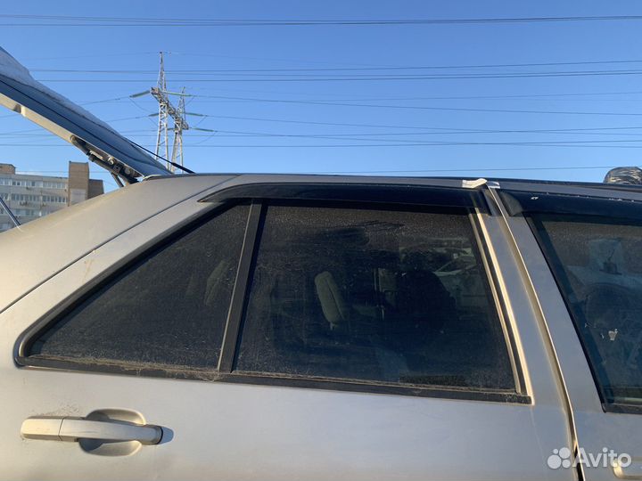 Чери амулет стекло двери заднее правое