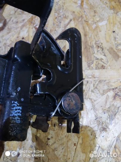 Замок капота Escalade, Tahoe 840 кузов