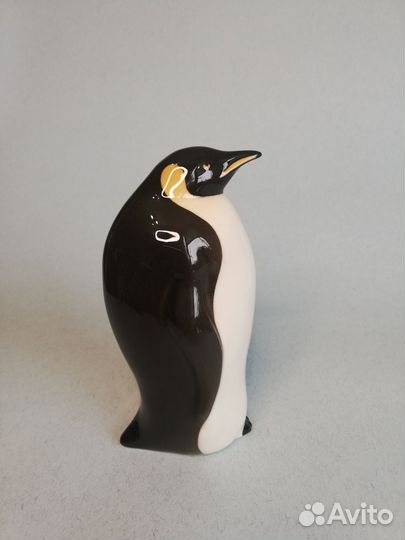 Фарфоровая статуэтка Императорский пингвин