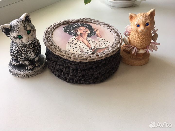 Корзиночка серая с крышкой