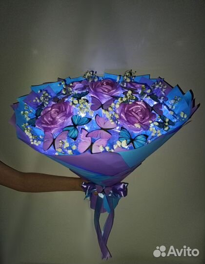 Букет из бабочек светящийся с Гипсофилой