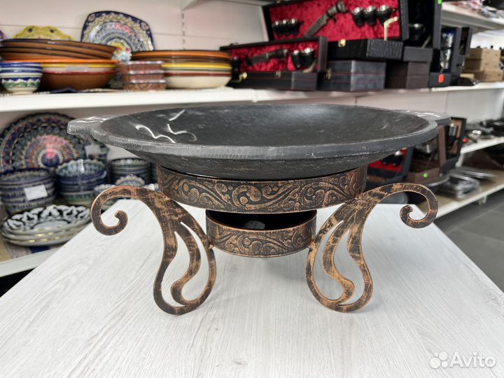 Садж чугунный с подставкой