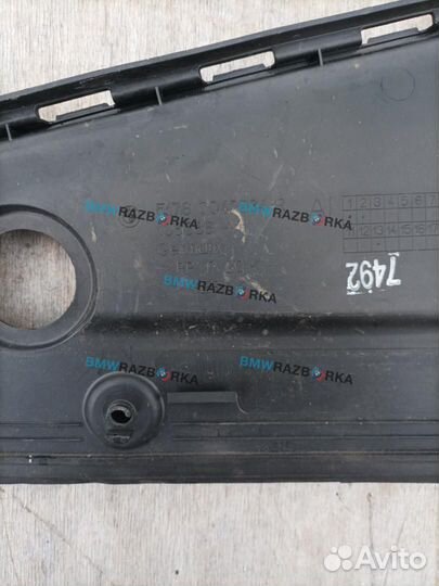 Пластик моторного отсека правый верхний BMW 5