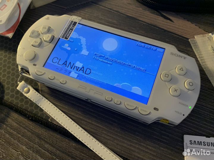 Sony PSP 1004 Ceramic White 64gb 7500 игр (набор)