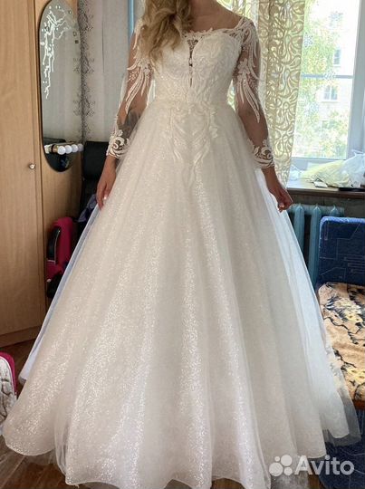 Свадебное платье