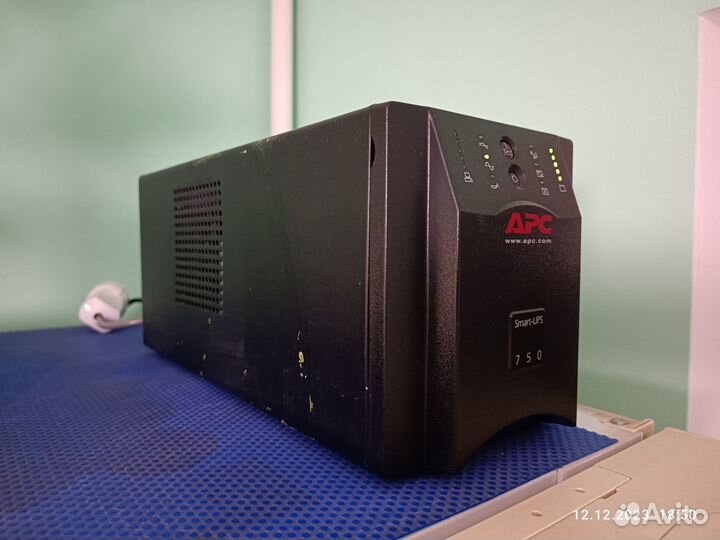 Источник бесперебойного питания арс