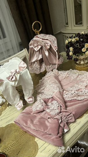 Наборы на выписку для девочек