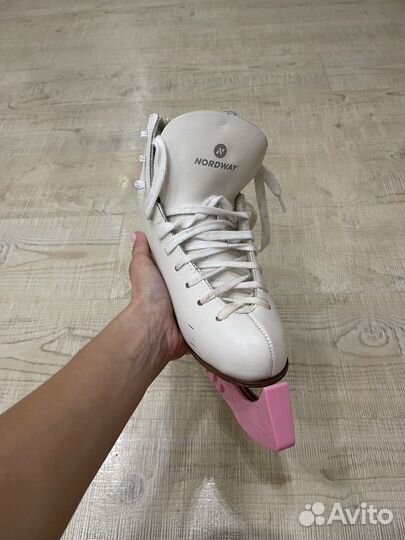 Коньки фигурные 35 размер