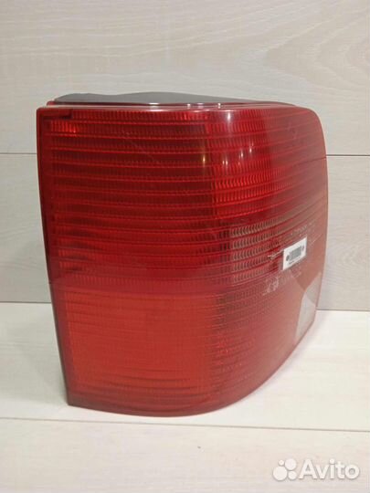 Фонарь задний левый Volkswagen Passat B5 универсал