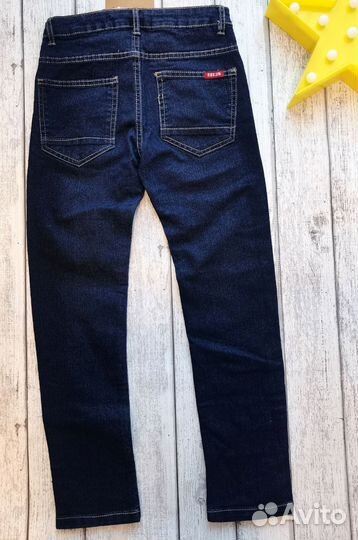 Джинсы новые