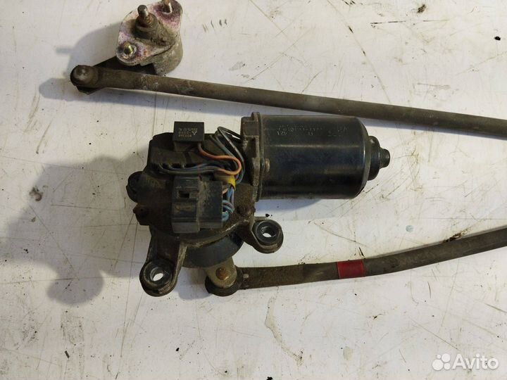 Трапеция стеклоочистителя Mazda 626 GD 1989 mazda