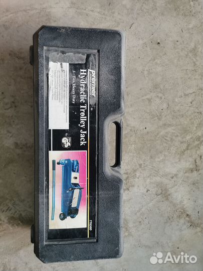 Домкрат подкатной 3 тонны