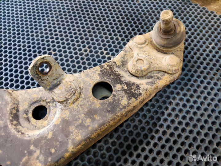 Рычаг передний toyota corolla e110