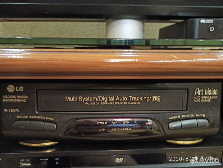 Видео плеер LG RN-830AW