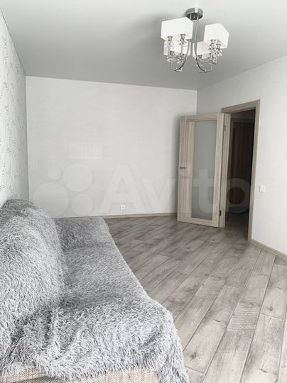 2-к. квартира, 58 м², 1/9 эт.
