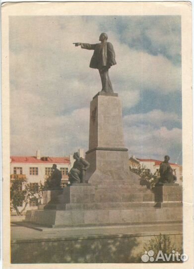 Открытки с Лениным (8 шт.)