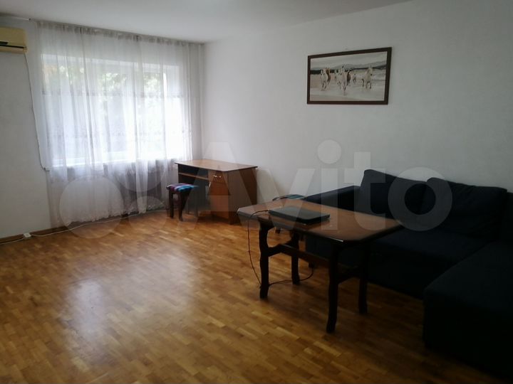 3-к. квартира, 70 м², 2/5 эт.