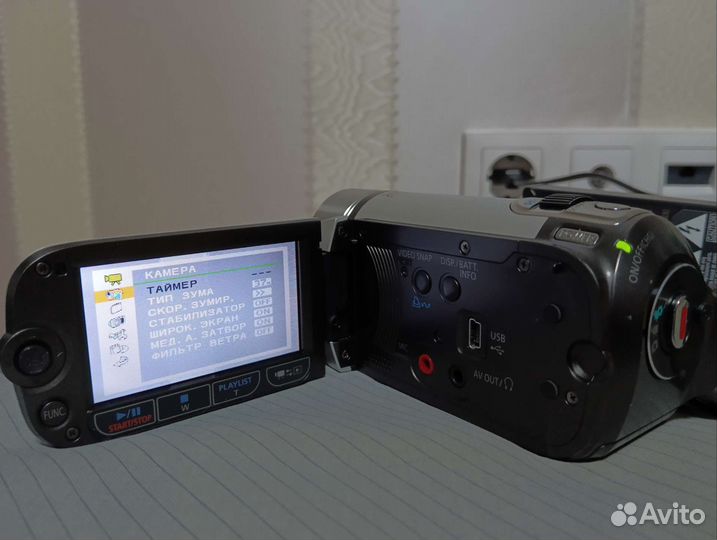 Видеокамера Сanon Legria FS200