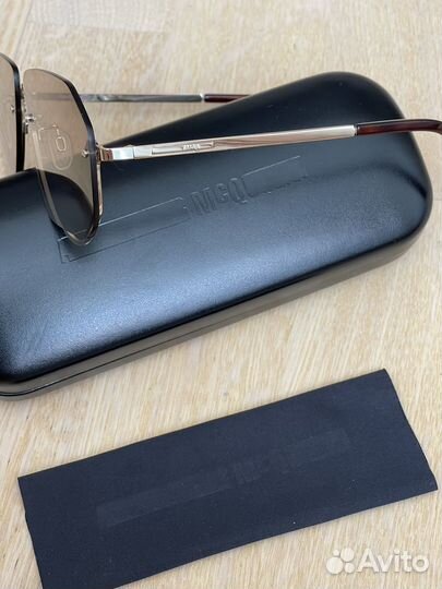 Солнцезащитные очки MCQ