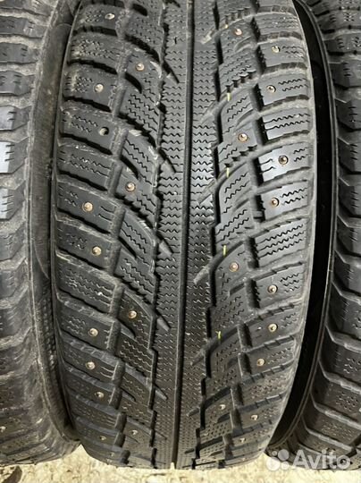 Kumho I'Zen RV Stud KC16 215/60 R17