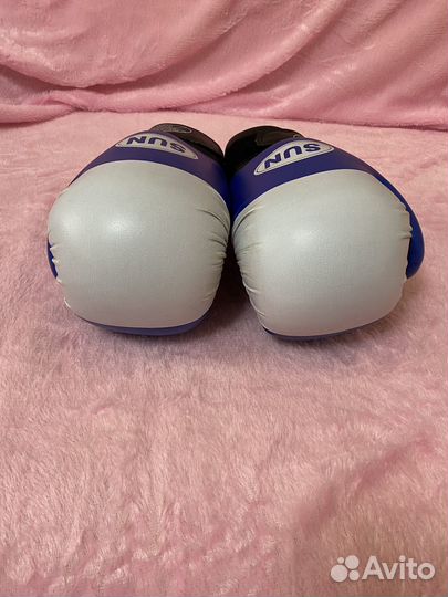 Боксерские перчатки 10 oz