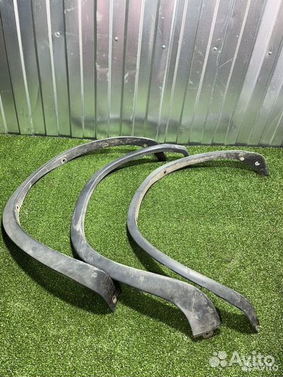 Молдинг задний правый Сузуки Игнис Ignis 2002