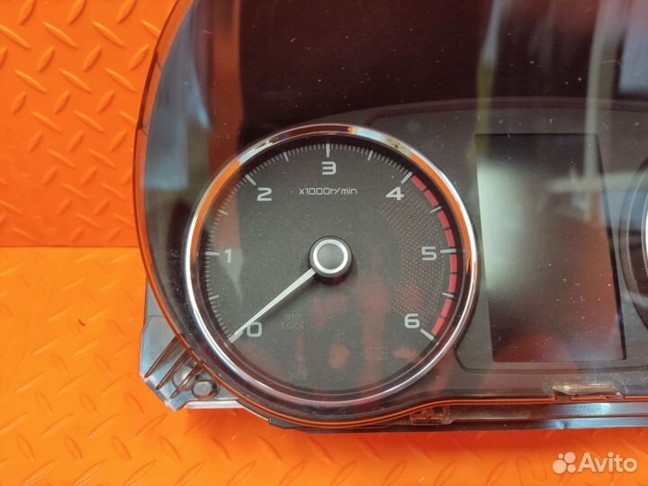 Панель приборов Mitsubishi Pajero Sport джип/KS0W