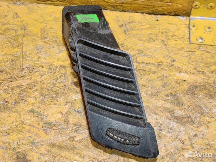 Дефлектор обдува салона левый Volkswagen Crafter