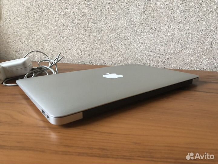 Apple MacBook Air 11