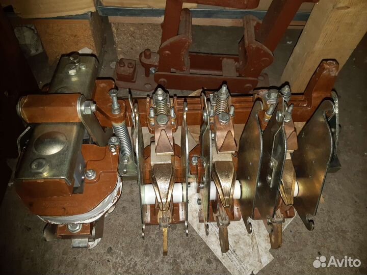 Контактор кт6033Б 250а