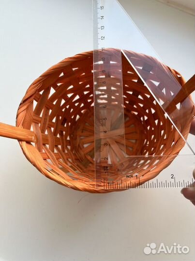 Корзина плетеная