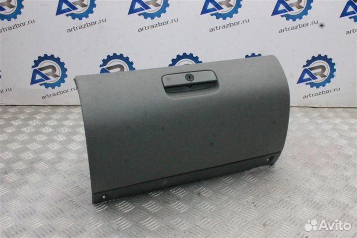 Бардачок Skoda Octavia A4 1.8 AGN 125Л.С 1998