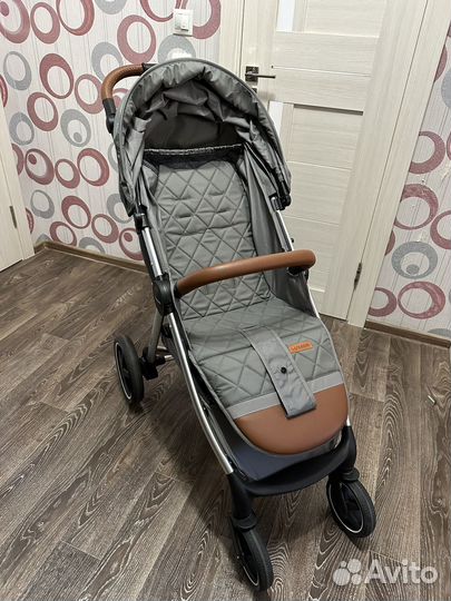Прогулочная коляска luxmom 730
