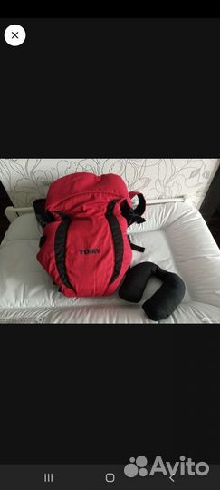 Детские качели и кенгуру