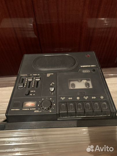 Магнитофон Карпаты времен СССР